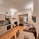 Monteleone Centro דירה *