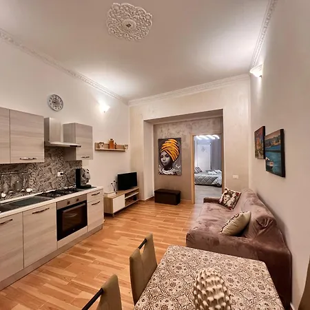 Monteleone Centro Apartman *