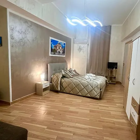 Monteleone Centro Apartman *